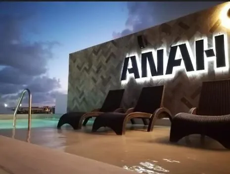 Anah La Quinta